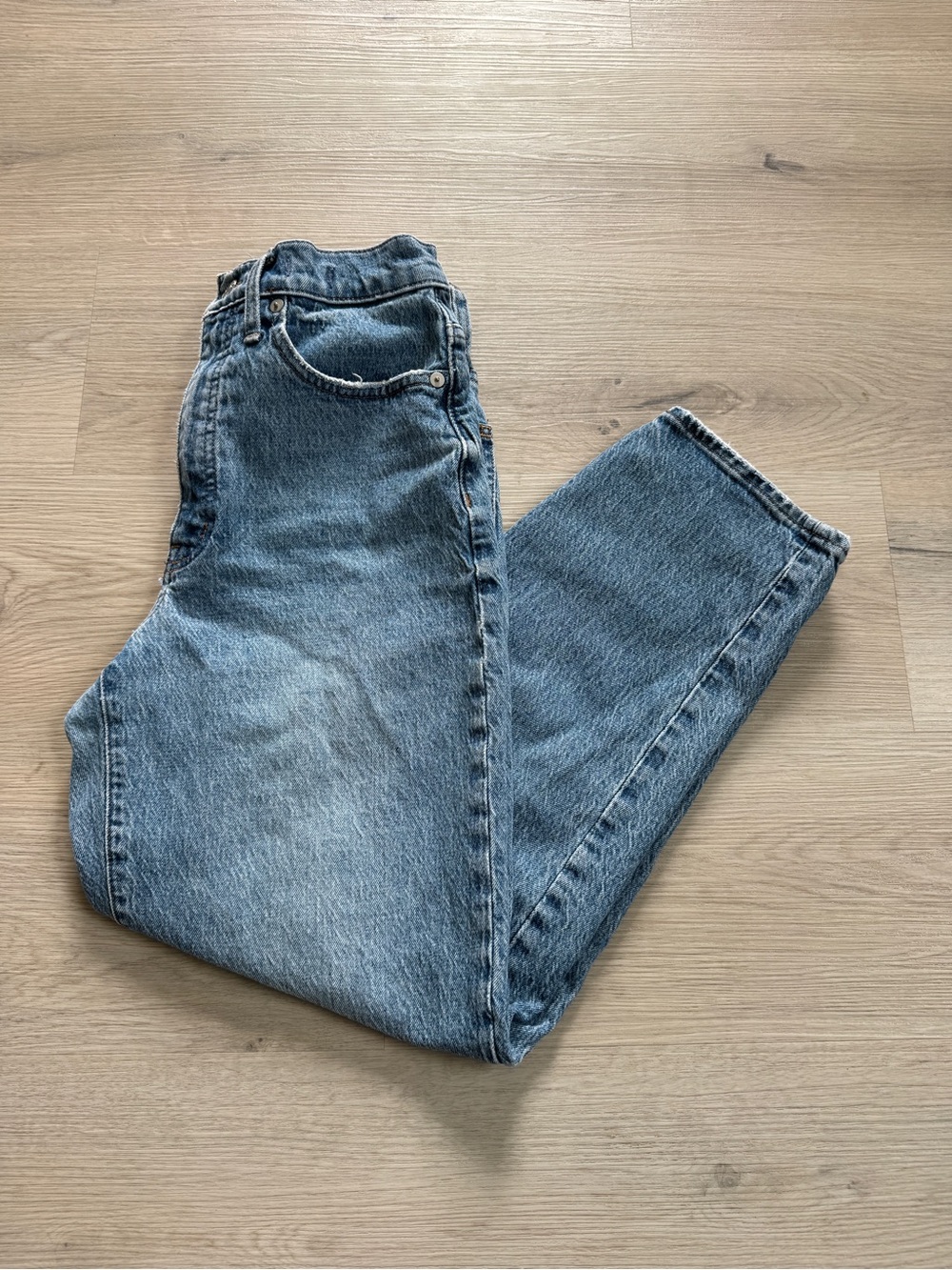 Madewell balloon-style jeans, medium blue wash, size 25, vintage, casual, retro